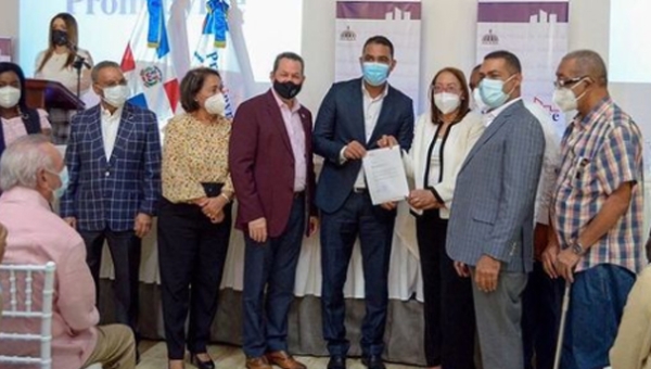 PROMIPYME continúa con ruta de entrega de préstamos, en esta ocasión en Las Matas de Farfán, provincia San Juan